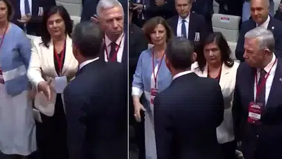 El Sıkmadığı Görüntü Ortaya Çıktı! Özgür Özel, Özlem Çerçioğlu'nu 1 Ay Önce Dışlamış