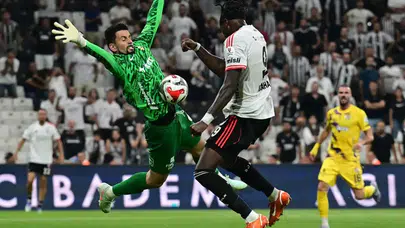 Beşiktaş'ı Zorlasa da Yetmedi! Marcos Felipe İlk Maçında Devleşti, Solskjaer Bile Kutladı