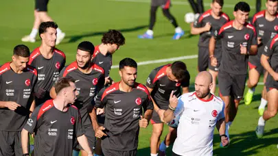 Milli Takım Kampında Dikkat Çeken An: Kerem Aktürkoğlu Fenerbahçelilerle Aynı Hizada
