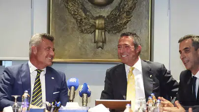 Fenerbahçe’de Mazbata Töreninde Güldüren An! Ali Koç ve Sadettin Saran Arasında Viral Diyalog