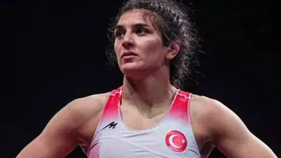 Nesrin Baş Dünya Şampiyonası’nda kimleri yendi, nasıl finale çıktı?