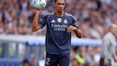 Trent Alexander-Arnold ne zaman sahalara dönecek, sakatlığı ne kadar sürecek?