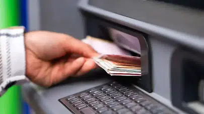 Oberbank Şubelerine Gidenler Şok Oldu! Nakit İşlemler Aniden Durdu!