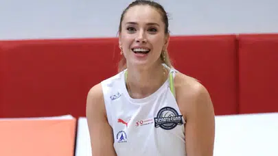 Voleybolcu Derya Çayırgan Kimdir? Kaç Yaşında, Nereli? Neden Gözaltına Alındı, Hangi Takımlarda Oynadı?