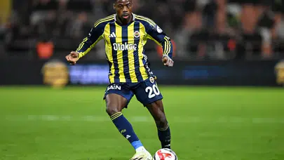 Anthony Musaba Sahneye Çıktı! İlk Maçta Ortalığı Yaktı, Tüm Ülke Onu Konuşuyor