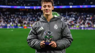 Fenerbahçe Kupayı Alınca Arda Güler Dayanamadı! “Kupa Eve Döndü”