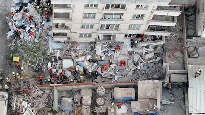Maltepe’de 5 Kişinin Öldüğü Binanın Enkazında Dikkat Çeken Görüntü