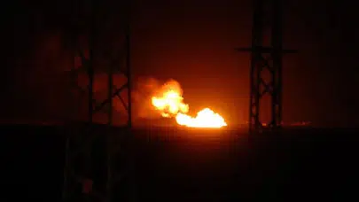Şam yakınlarında doğal gaz boru hattında patlama! Büyük yangın çıktı