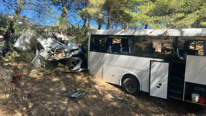 Aydın-İzmir Otobanı’nda Feci Kaza! Tur Otobüsü Şarampole Uçtu