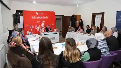 Düzce’de Bilim Kafe’de Çocuklarda Şiddet Eğilimi Tüm Yönleriyle Masaya Yatırıldı