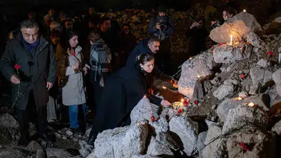 Kahramanmaraş Depremlerinin 3. Yıl Dönümünde Hayatını Kaybedenler Saat 04.17’de Anıldı