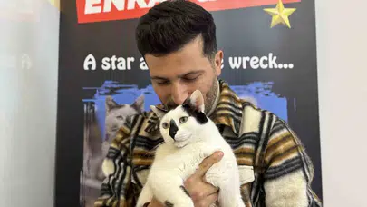 Enkazdan Çıkan Bağ: Eski İtfaiye Eri ve Kurtardığı Kediyle Deprem Travmasını Birlikte Aştı