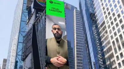 New York Times Meydanı’nda Bir Türk: Celal Karatüre Küresel Başarıya Koşuyor