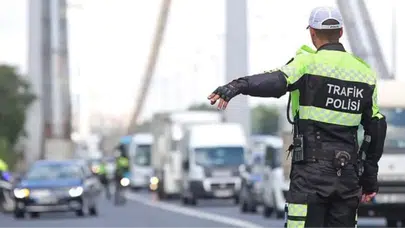Yeni Trafik Düzenlemesi Yürürlüğe Girdi: Sürücüler İçin Büyük Para Cezaları ve Ehliyet Kısıtlamaları