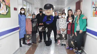 Erzurum Polisinden Örnek Ziyaret: Kanserle Mücadele Eden Hastalara Destek