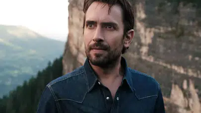 Taşacak Bu Deniz’in Adil’i Gerçek Hayatını Anlattı:Eksik Kalan Sevgi İnsanı Şekillendiriyor”