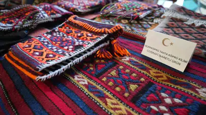 Samsun Vezirköprü’de Kadınların El Emeğiyle Dokuduğu Geleneksel Kilimler İlgi Bekliyor