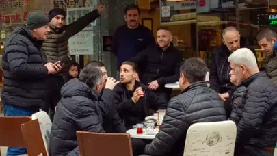 Başarıya Giden Yol O Sokaklardan Geçti: Yunus Akgün Yıllar Sonra Çocukluk Mahallesine Döndü