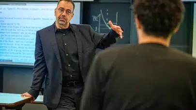 Daron Acemoğlu kimdir, nereli, kaç yaşında, nerede çalışıyor?