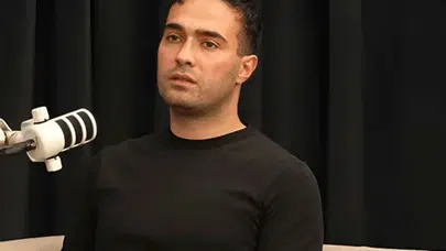 Mert Demir’den Gülümseten Yanıt: “Plaza Çocuğu Değil, Semt Çocuğuyum”