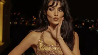 Ödül Aldı Ama Kıyafeti Daha Çok Konuşuldu:Bir Elbise, Bin Yorum