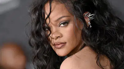 Rihanna’dan Uzun Süren Sessizliği Bozan Haber: Yeni Şarkılar Yolda