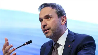Enerji Bakanı Bayraktar’dan Güvence: Türkiye’nin Akaryakıt ve Doğal Gazı Güvende