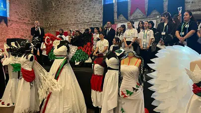 Genç Tasarımcılar Filistin Temasını 60 Dakikada Manken Üzerinde Hayata Geçirdi
