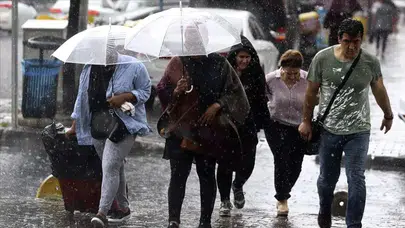 Meteoroloji’den Kritik Uyarı: Sağanak, Kar ve Fırtına Aynı Anda Geliyor!