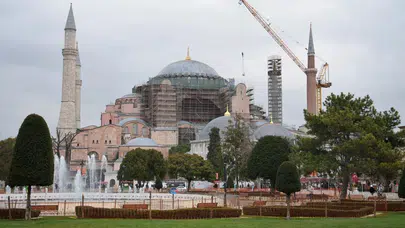 Ayasofya’da dev restorasyonda kritik eşik: Ana kubbe geçici çatıyla kapatılıyor