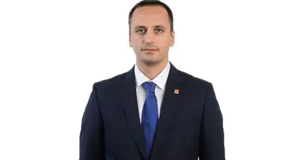 İzmir Bornova’da Şok Gelişme: CHP’li Ömer Ekşi Neden Gözaltına Alındı?