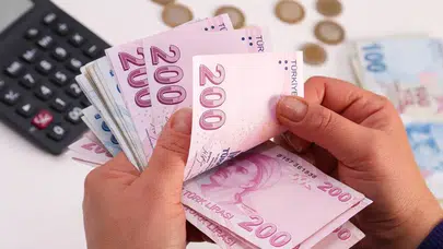Milyonlar Bekliyor: Maaşlar Ne Kadar Artacak İlk Rakamlar Geldi