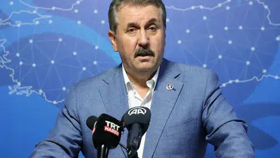 Siyasette Gerilim Yükseliyor: Destici’den Özgür Özel’e Dikkat Çeken Tepki