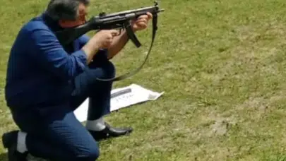 Milli Eğitim Müdüründen Tepki Çeken Paylaşım: Silahlı Fotoğraf Krizi Büyüyor