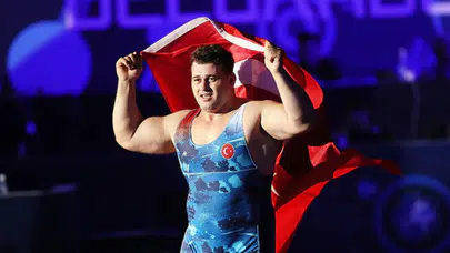 Rıza Kayaalp’ten 78 saniyede tarihi galibiyet