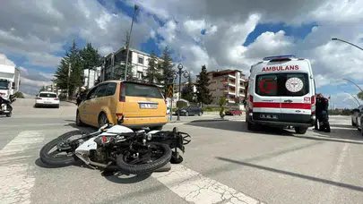 Karaman’da Feci Çarpışma: Motosikletli Yaralandı