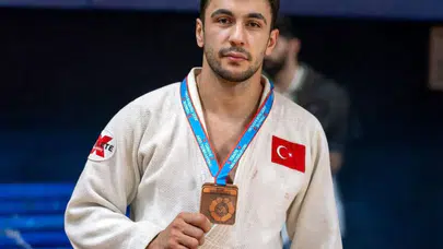OMÜ’lü Milli Sporcu Fırat Çekim’den Çifte Türkiye Başarısı