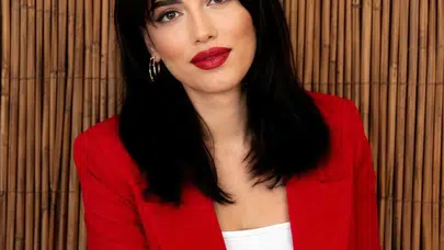 Türkiye'nin Konuştuğu Genç Öğretmen Gözyaşlarıyla Uğurlandı