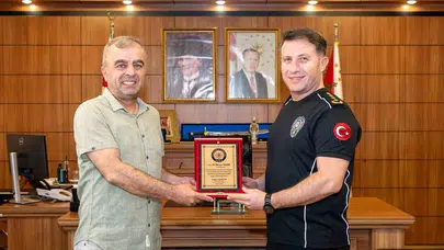 Meslek Hayatını Noktaladı! Polis Memuruna Anlamlı Veda