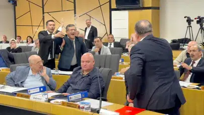 Bir Belediye Meclisinde Neler Oluyor? Afyonkarahisar’da Şaşırtan Gerginlik