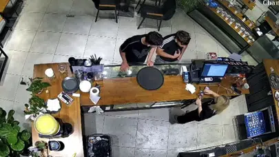 “Kolay Gelsin” Diyerek Ayrıldılar, Dakikalar Sonra Geri Dönüp Dehşet Saçtılar