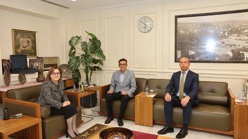 Yenidevir GYY Hamza Mercanoğlu Gaziantep Büyükşehir Belediye Başkanı Fatma Şahin'i ziyaret etti