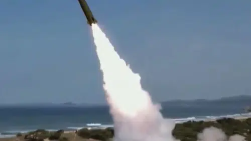 Kuzey Kore’den Yeni Gözdağı! 10 Topçu Roketi Sarı Deniz’e Fırlatıldı