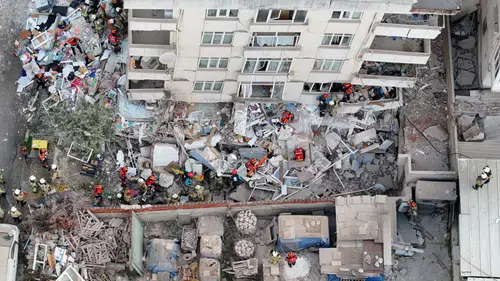 Maltepe’de 5 Kişinin Öldüğü Binanın Enkazında Dikkat Çeken Görüntü