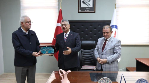 DPÜ Güzel Sanatlar Fakültesinde Yeni Dönem! Ayhan Kahraman Göreve Başladı