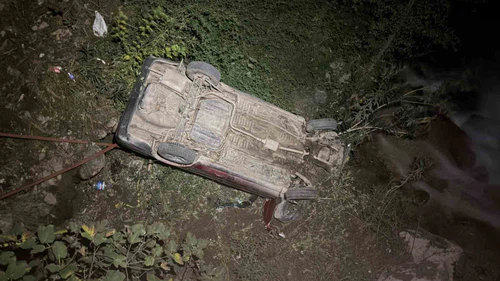 Osmaniye’de Feci Kaza! Otomobil Köprüden Dereye Uçtu, Sürücü Yaralandı