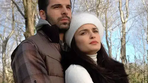 Selin Demiratar İstanbul’da Görüntülendi: “EYT’ye Geçtim” Açıklamasıyla Dikkat Çekti