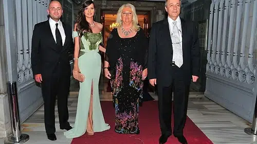 Türkiye’nin İş Dünyasının Önde Gelen İsmi Emine Özilhan’ın Hayatı