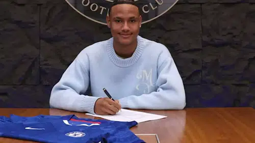 Babası Galatasaray’da parladı, o Chelsea’de sahne alıyor: Mathis Eboue’den büyük adım