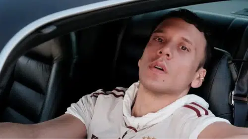 Pop Yıldızı Edis Hakkında Şok Gelişme: Türkiye’ye Dönüşte Gözaltına Alındı